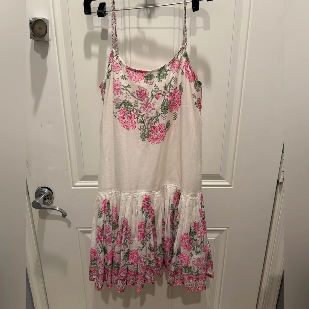 Juliet Dunn sleeveless floral patterned flare mini dress i